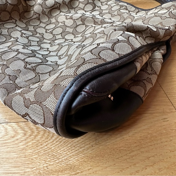 Coach Signature Phoebe Shoulder Bag - Picture 4 of 9